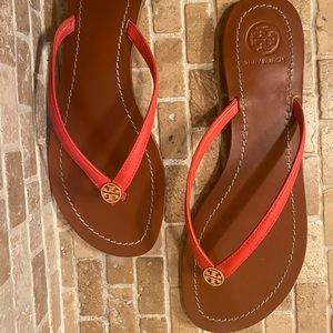 Tory Burch Terra Thong VEG LEATHER Sandals Size 9 POPPY/ORANGE * IN BOX *